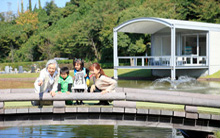 広い敷地で気持ち良くお墓参りができます。