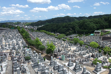 竜の子霊園